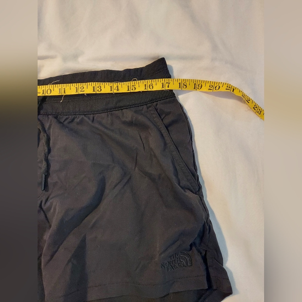 The North Face Black Women's Athletic Shorts with Elastic Waist - Picture 5 of 8